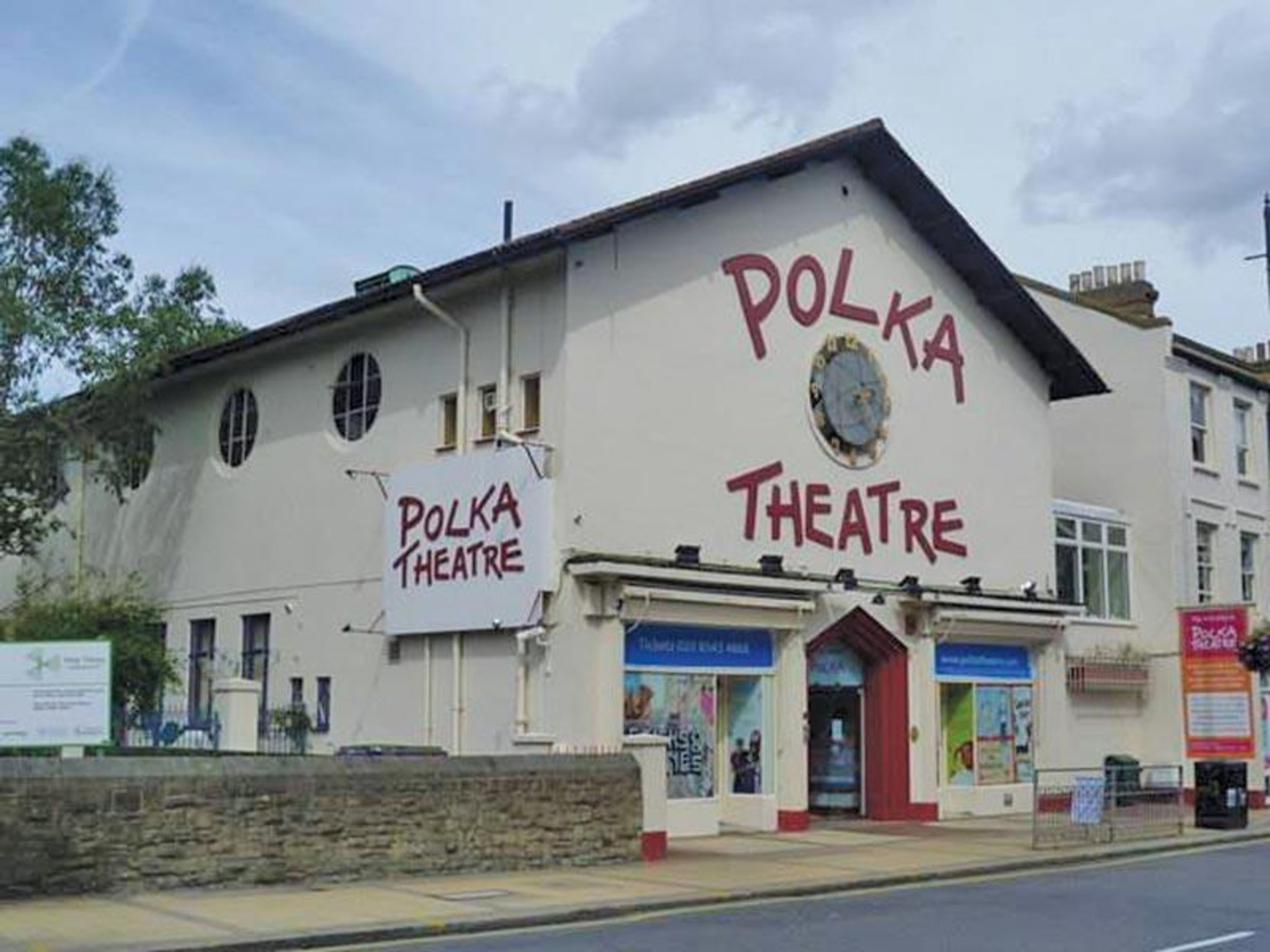 Write here write now!: London Freemasons support pioneering work at the Polka Theatre